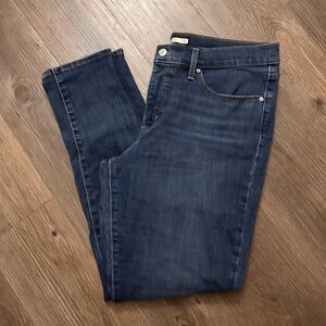 Levi’s skinny jeans